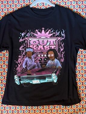 Outcast T-shirt size medium
